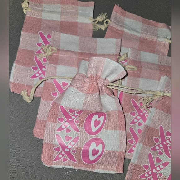 🌴"XOXO" Pink Plaid Valentine's Day Gift 6x4in Cloth Drawstring Bags NIP - Picture 1 of 3